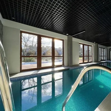 C4 Podgrzewany Basen Sauna, Nowy Revist Szklarska *