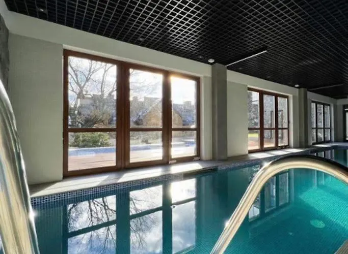 C4 Podgrzewany Basen Sauna, Nowy Revist Szklarska *